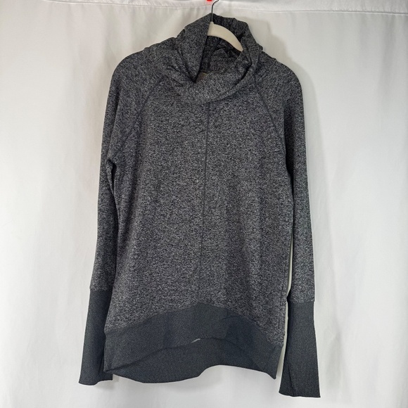 Gwen Cozy Pullover Size Medium - Picture 9 of 16